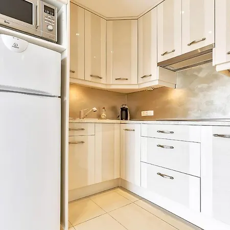 Luxury Altamira Апартаменти Адехе